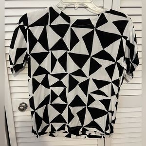 Loft top, XXS petite, black and white geometric shapes